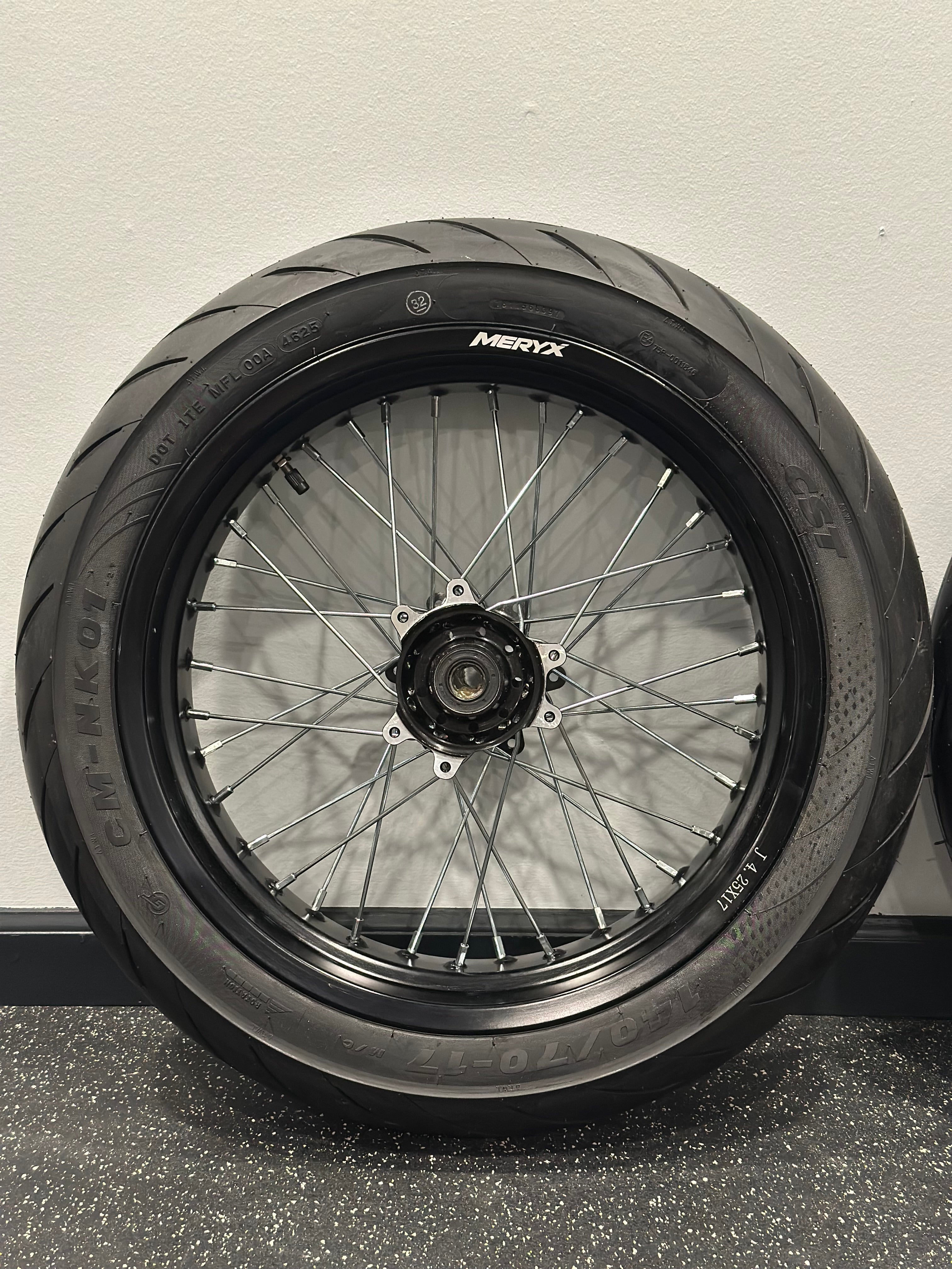 Meryx Wide Ultra Bee Supermoto - Silver Spokes